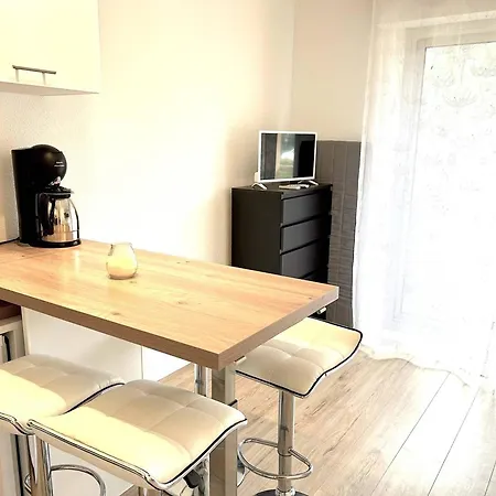 Climatisé, 4 Couchages, Proche Et Commerces - - Fr-1-251-737